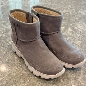 UGG New Gray Ankle Boots with White Soles